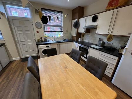 Stanmore Road, Burley, LS4 2RU, Leeds - Photo 5
