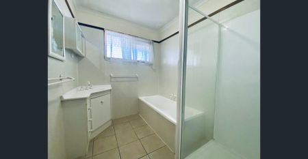 SPACIOUS LOWSET HOME ON SLAB - Photo 4