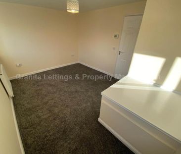 2 bedroom semi-detached house to rent - Photo 3