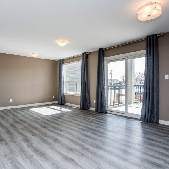 57 Mckenzie, Steinbach, MB - Photo 1