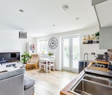 2 bedroom flat to rent - Photo 5