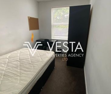 1 bedroom in a house share to rent - Photo 4