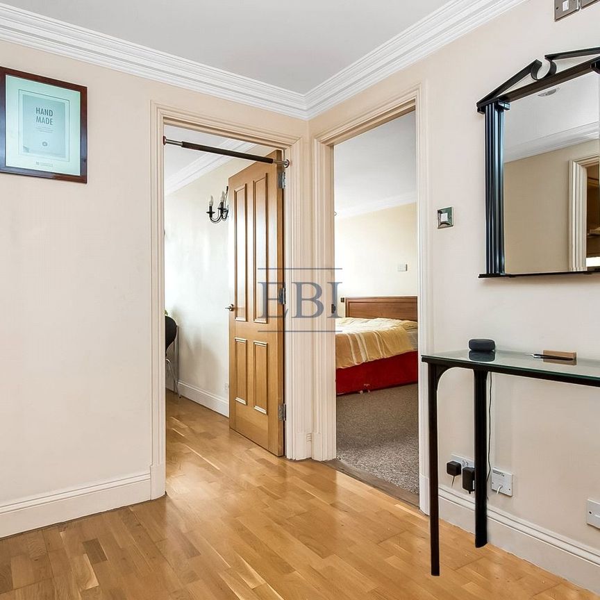 The Gallery, 38 Ludgate Hill, EC4M 7DE - Photo 1