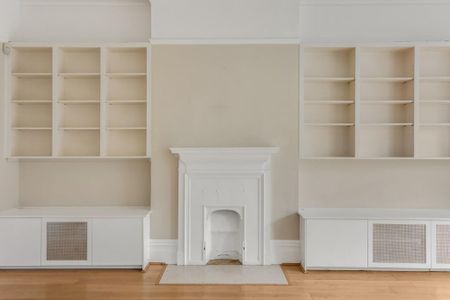 3 bedroom flat to rent - Photo 2