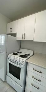 AVAILABLE NOW!!! Bachelor at 70 Cambridge Avenue - Photo 3