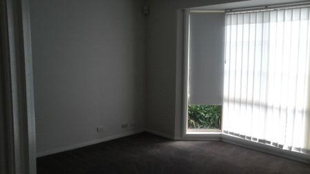 21 Gollop Crescent, Redwood Park, SA 5097 - Photo 2