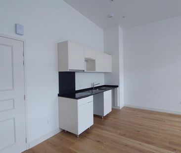 location Appartement T2 DE 46.09m² À LAVAL - Photo 5