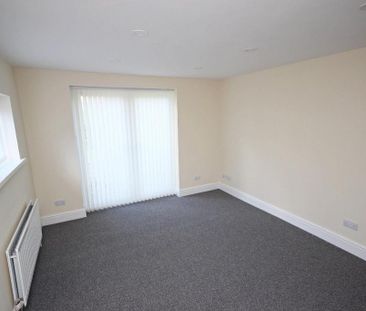 3 bedroom semi-detached bungalow to rent - Photo 1