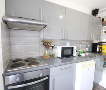 1 bedroom property to rent - Photo 6