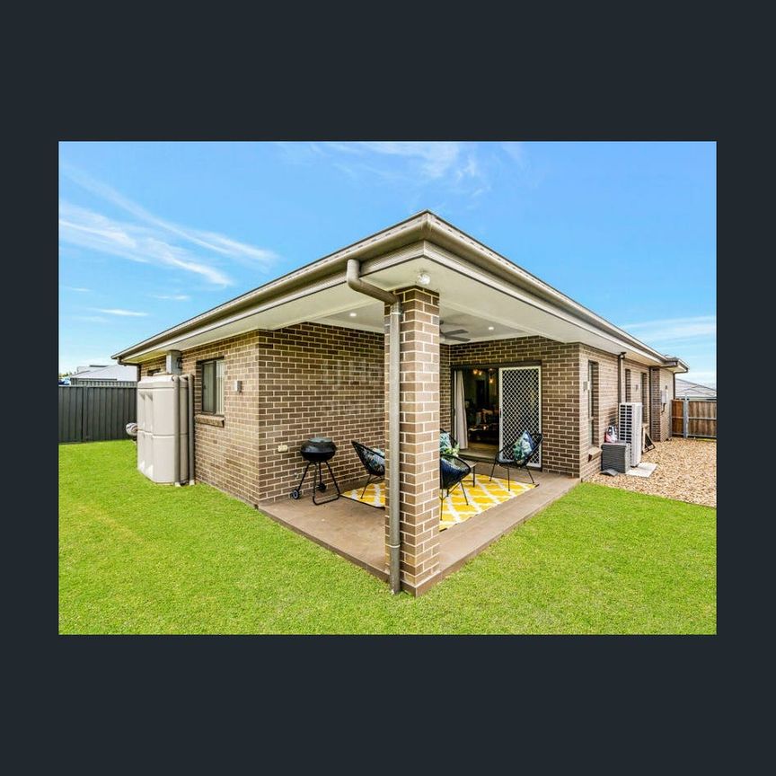 STUNNING FAMILY HOME WITH TWO MASTER SUITES - Photo 1