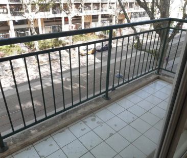 T1 LYON 2 - Photo 3
