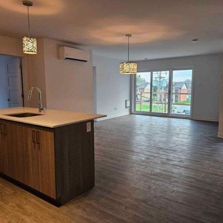 3 CH - 2 SDB - Laval - $2,200 /mo - Photo 3