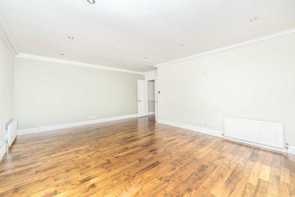 Clevedon Road, East Twickenham, TW1 - Photo 1