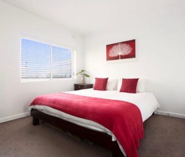 St Kilda East - Photo 4