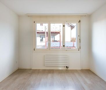 "Grosszügige Wohnung mit Sitzplatz!" - Photo 1