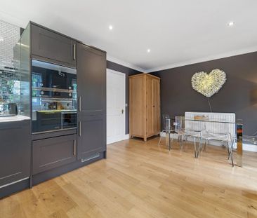 3 bedroom end of terrace house to rent - Photo 6