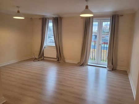 4 bedroom townhouse to rent - Photo 2