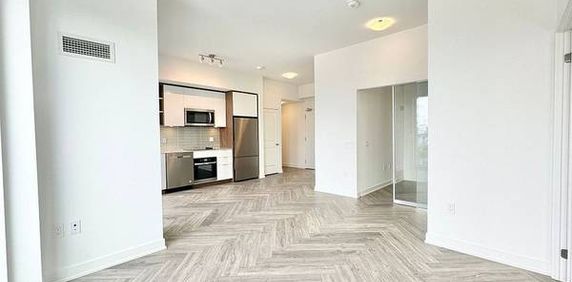 3+1 Bedroom, 3 Bathroom Penthouse - Richmond Residences on Portland - Photo 2