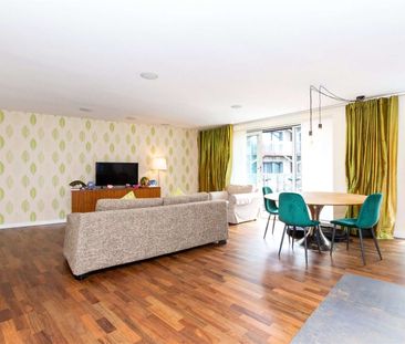 One of the largest (690sqft) one bedroom apartments within this sec... - Photo 2