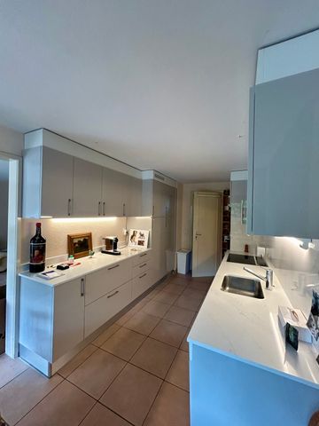 Charming semi-detached house with garden located in Epalinges - Photo 2