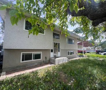 PRIME Location 2 Bedroom House w/Huge Yard (Kamloops) - Photo 1