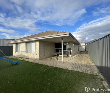 LOW MAINTENANCE - Photo 2