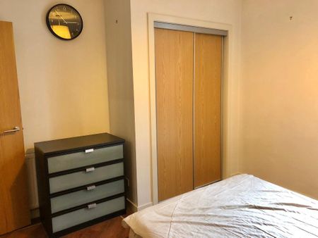 2 bedroom flat to rent - Photo 3