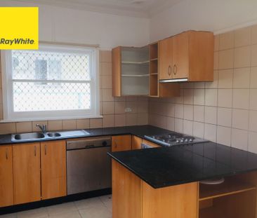 Spacious 4-Bedroom Home in a Convenient Location! - Photo 4