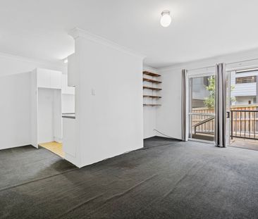 Ground Floor Convenience Opposite the Park - Photo 1