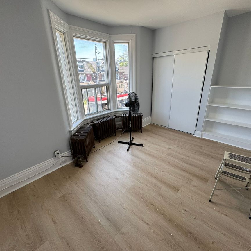 For Lease - 618 Bathurst Street Unit# 201, Toronto, Ontario - Photo 1