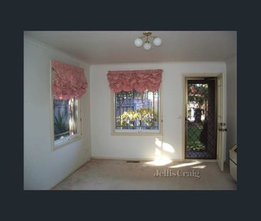 Secluded Two Bedroom Home in Prime Hawthorn Location - Photo 1