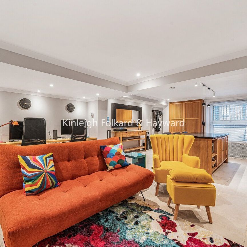 Devonshire Road, Chiswick, London, W4 - Photo 1