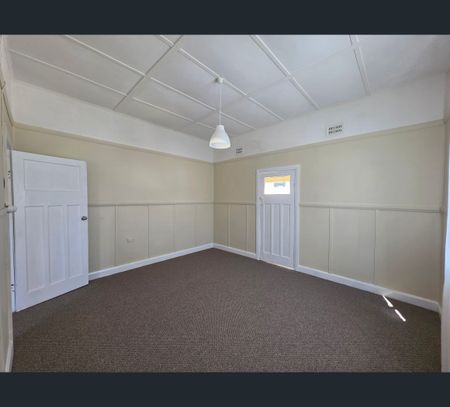 18 Beeton Parade, Taree, NSW 2430 - Photo 4