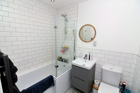 1 Bedroom Apartment - Photo 5