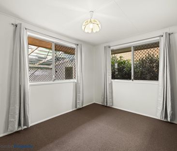 Freshly Renovated Three bedroom home! Charming and affordable home ... - Photo 2