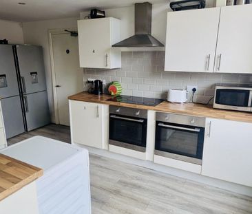 1 bedroom in a house share to rent - Photo 4