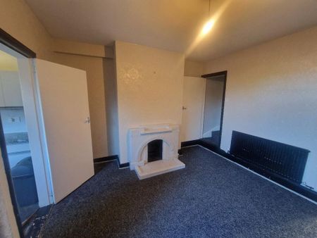 2 bedroom terraced house to rent - Photo 3