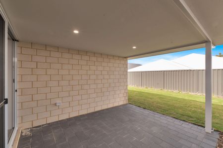 Brand New 4 x 2 Home in Hilbert - Photo 5