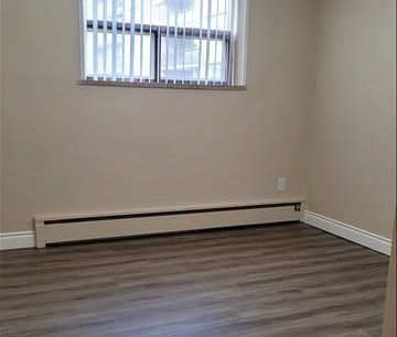 For Lease - 416 E 42nd Street Unit# 101, Hamilton, Ontario - Photo 2