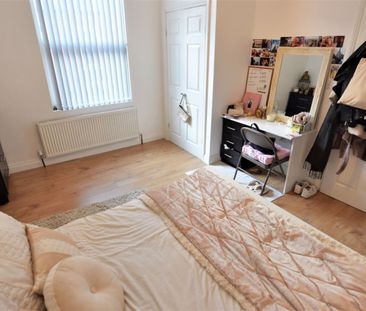 3 bedroom House in Elizabeth Street, Leeds - Photo 5