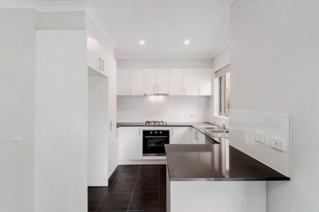 3 Bed, 2 Bath - Photo 5