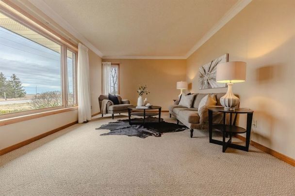 For Lease - 9370 10th Line, Halton Hills, Ontario - Photo 1