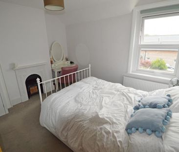 2 bedroom semi-detached house to rent - Photo 2