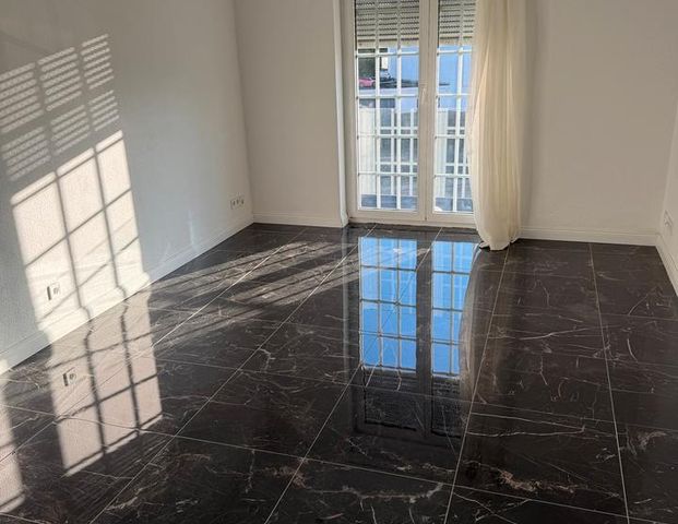 Zwei Zimmer Wohnung in Köln Weiden Küchenübernahme provisionsfrei - Foto 1