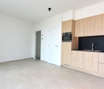 Appartement te huur in Roeselare voor € 765 met 2 slaapkamers - Photo 2