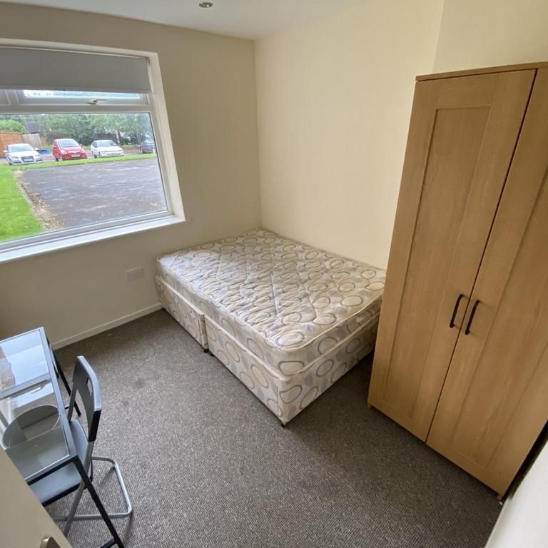 4 bedroom house to rent - Photo 1