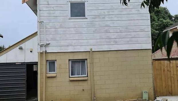 Charming 3BR Home with Modern Comforts - Photo 1