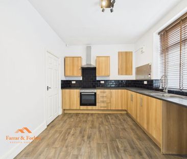 2 bedroom end of terrace house to rent - Photo 4