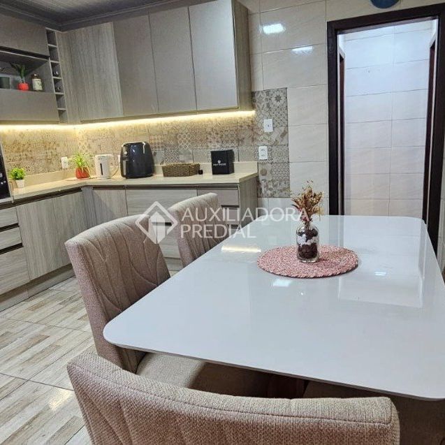 Casa com 3 quartos e 182m² para alugar em Nossa Senhora das Graças, Canoas. - Photo 1