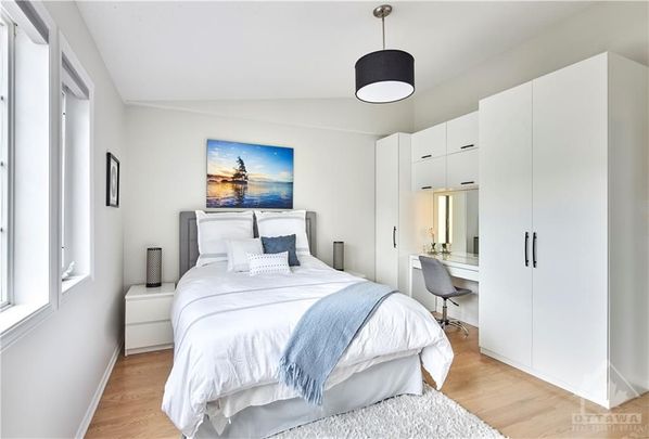 For Lease - 44 SIENNA Private, Alta Vista and Area, Ontario - Photo 1